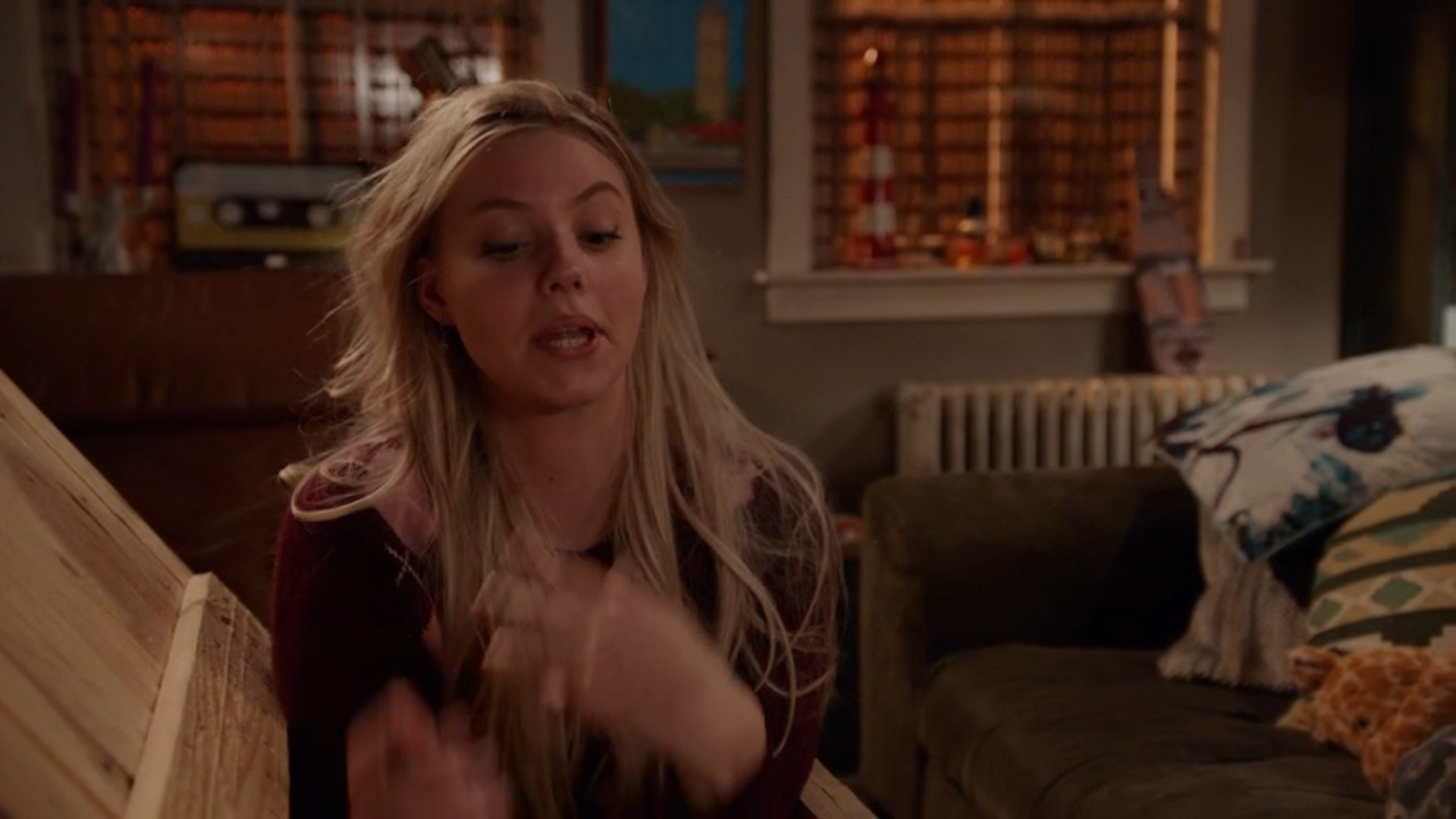 Nola verstopt zich voor Nina